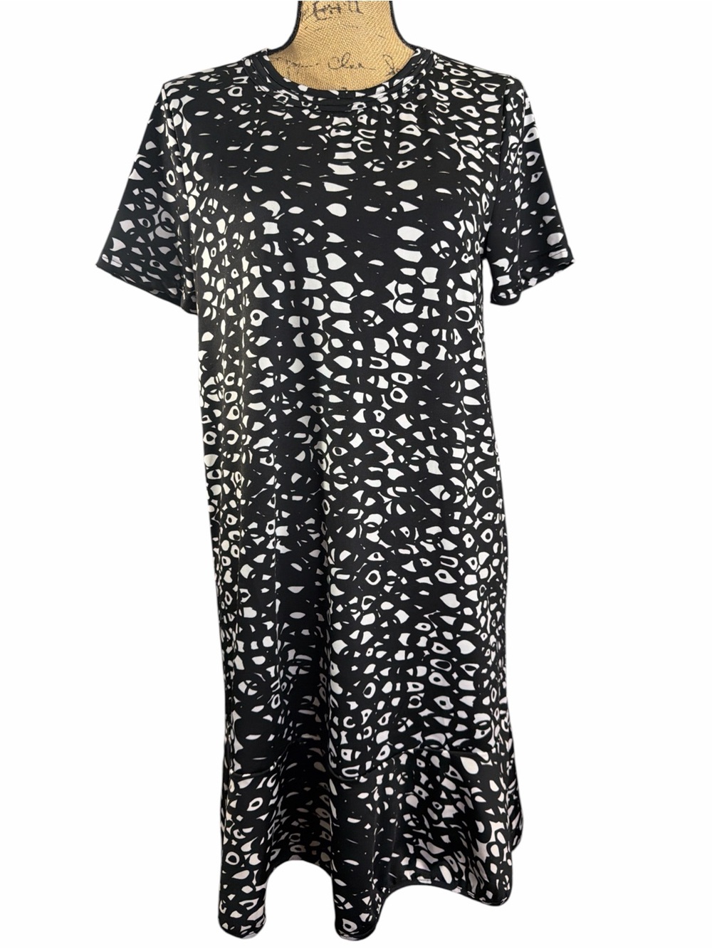 Buckhead Bettie’s Black & White Printed Midi Dress Short Sleeve EC Size large
